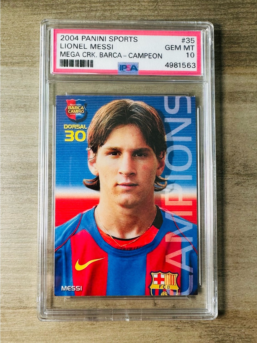 Lionel Messi Rookie Gem Mint 10 2004 Panini #35 Novelty Card. Argentina.